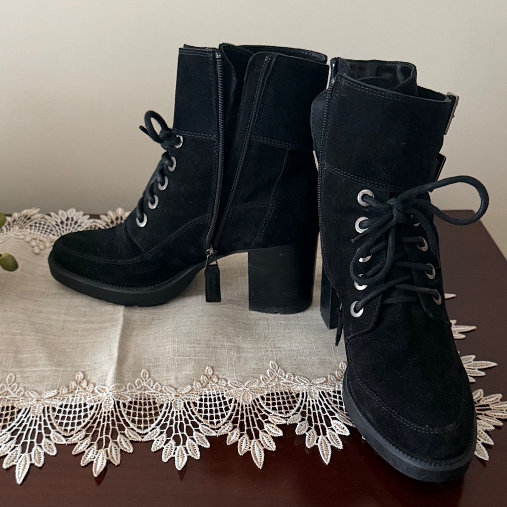 Aquatalia Black Suede Lace-Up Block Heel Ankle Boots - Women